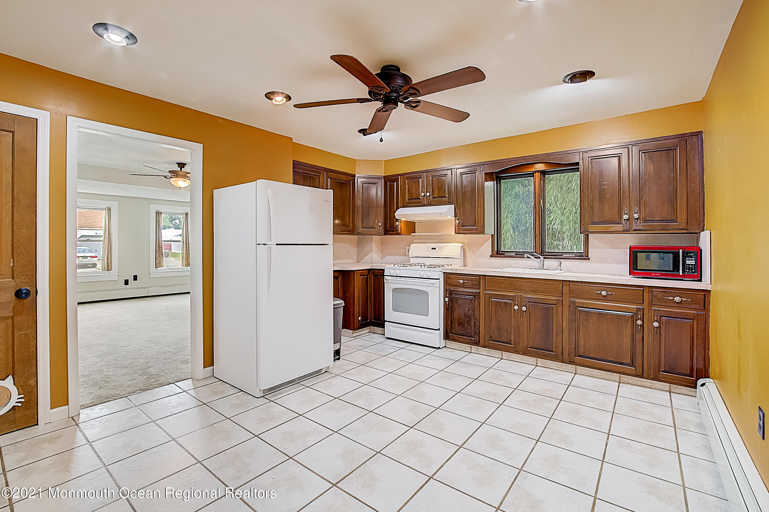 105 Bethany Road Holmdel, NJ 07733 - Photo 7 of 32 15-Bethany Rd -015