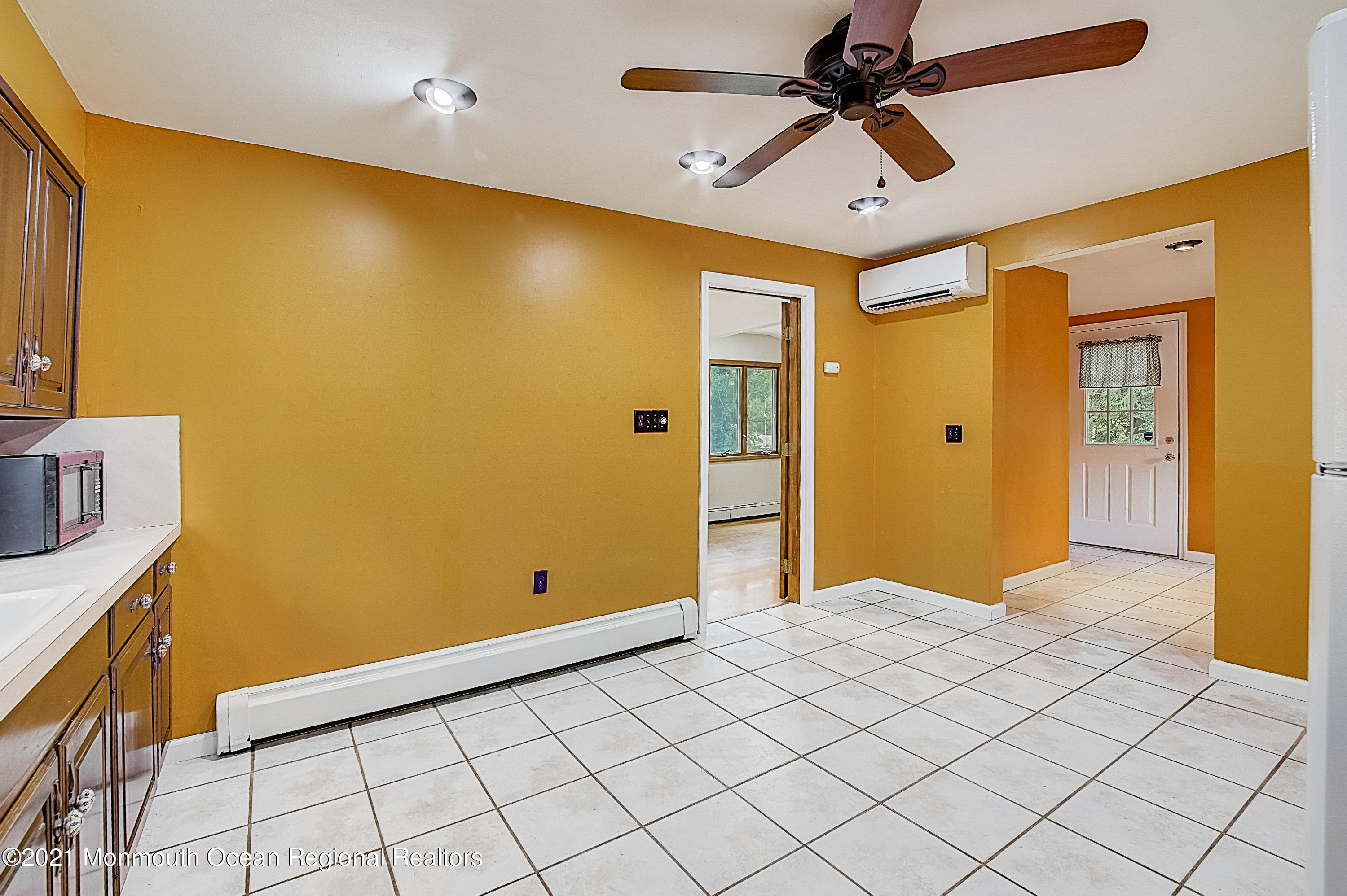 105 Bethany Road Holmdel, NJ 07733 - Photo 9 of 32 12-Bethany Rd -012
