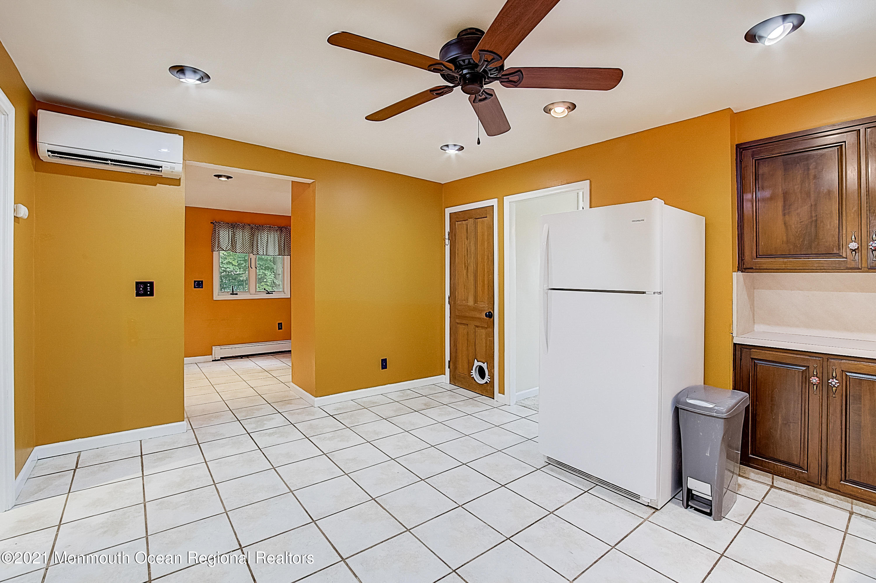 105 Bethany Road Holmdel, NJ 07733 - Photo 10 of 32 13-Bethany Rd -013