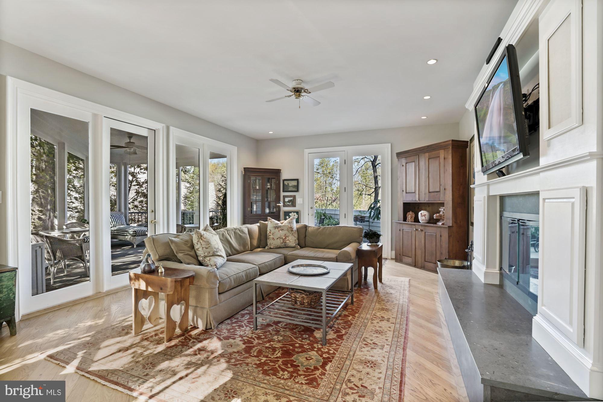 2000 Rockingham Street McLean, VA 22101 - Photo 11 of 62 A very comfortable family room