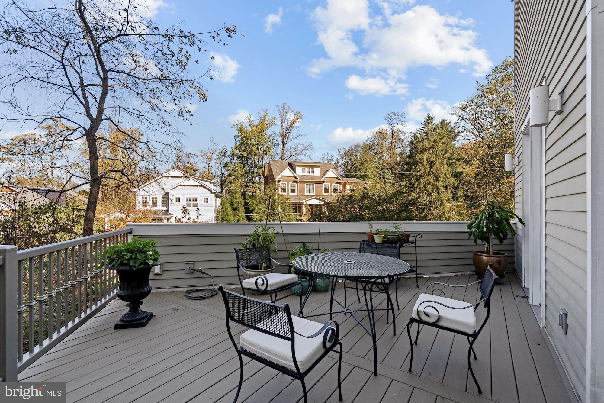 2000 Rockingham Street McLean, VA 22101 - Photo 19 of 62 Deck off the family room