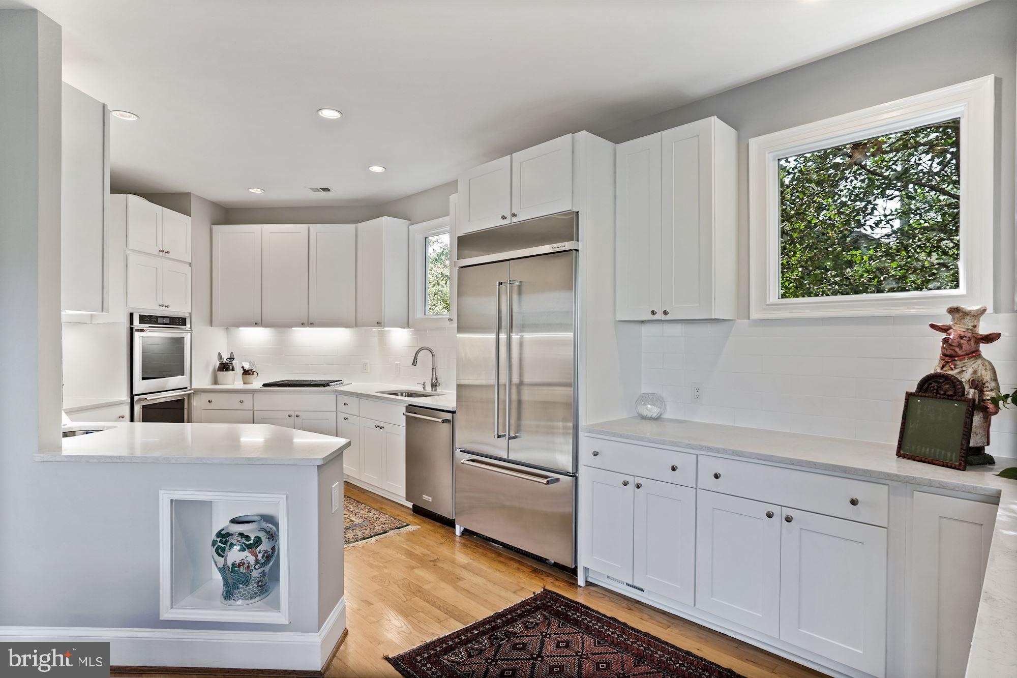 2000 Rockingham Street McLean, VA 22101 - Photo 23 of 62 Lovely just renovated kitchen