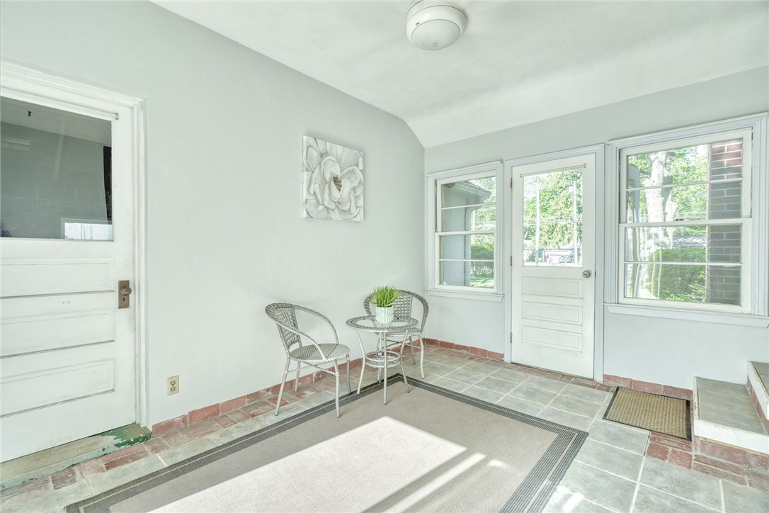 606 Bay Road Webster, NY 14580 - Photo 17 of 49 Breezeway/sunroom adjoining the garage and kitchen