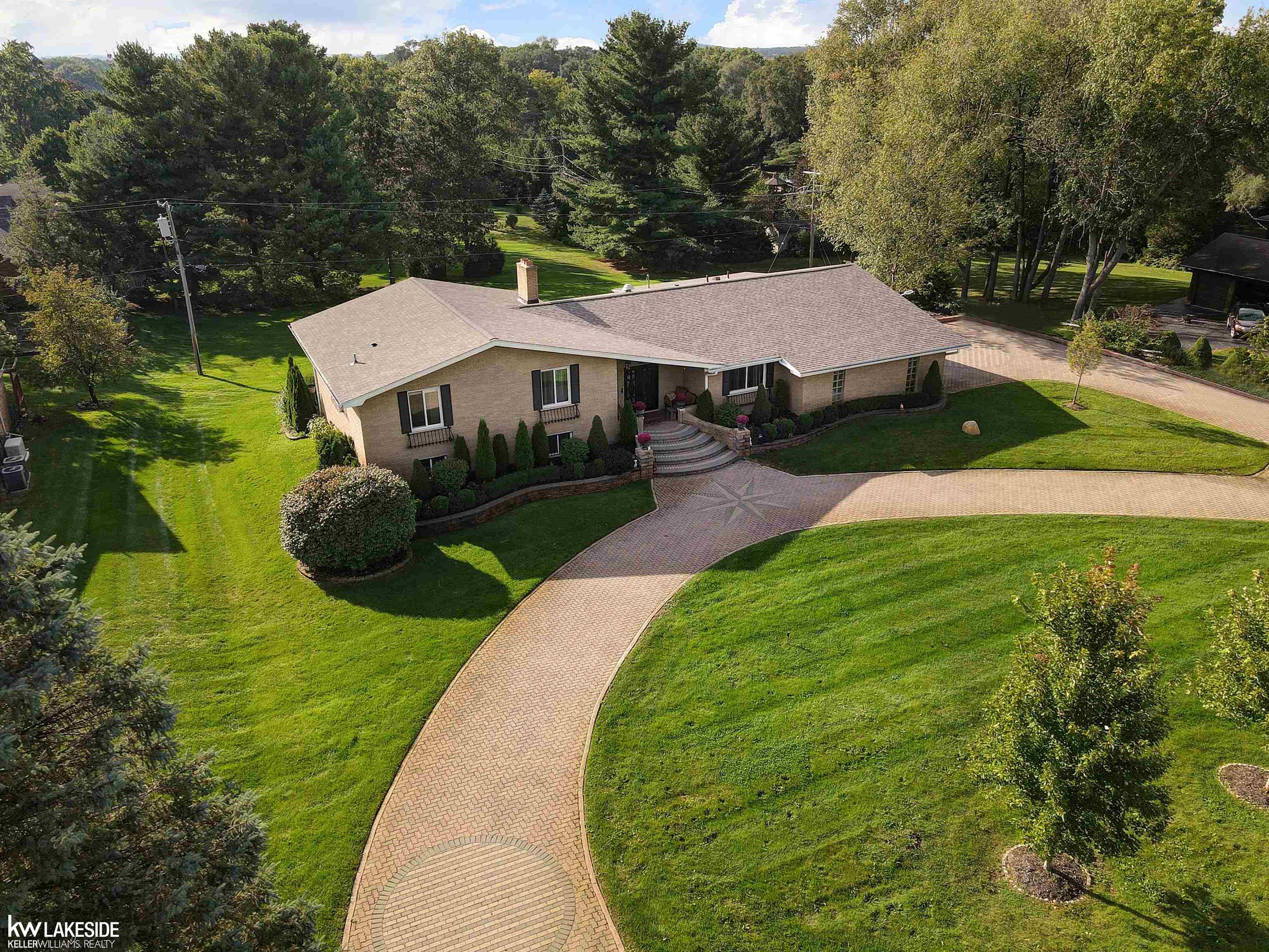 60651 Mound Road Washington, MI 48094 - Photo 3 of 79 50089229-2.JPG