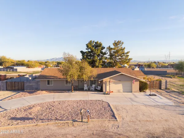 $3,000 | 2421 South 221st Avenue, Buckeye, AZ 85326