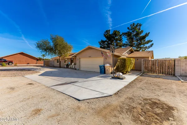 $3,000 | 2421 South 221st Avenue, Buckeye, AZ 85326