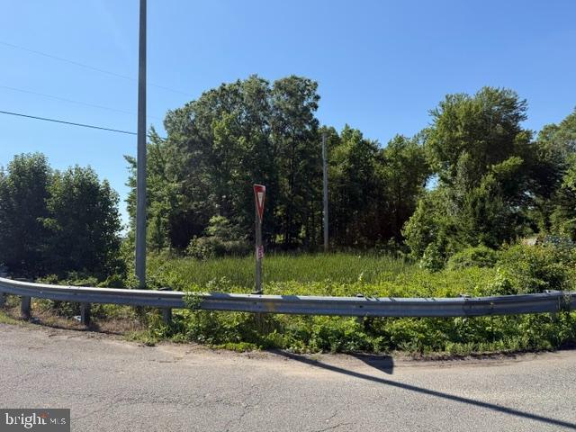 0 Bunker Hill Road Waldorf, MD 20601 - Photo 2 of 5 a view of a fence
