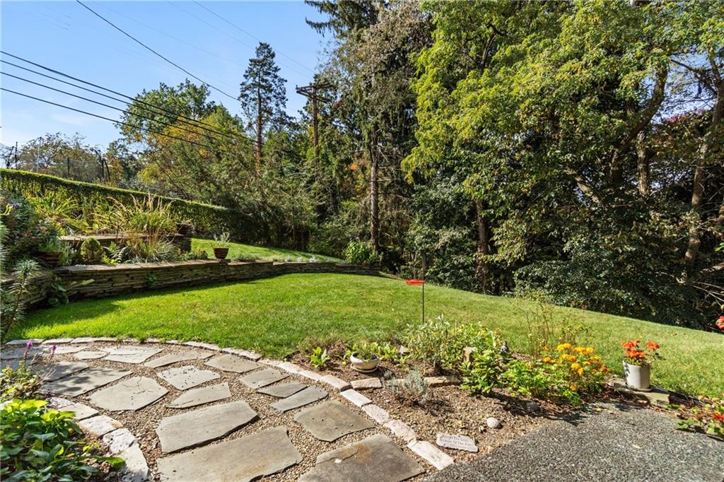 17 Penhurst Road Pittsburgh, PA 15202 - Photo 35 of 42 a view of a park with large trees