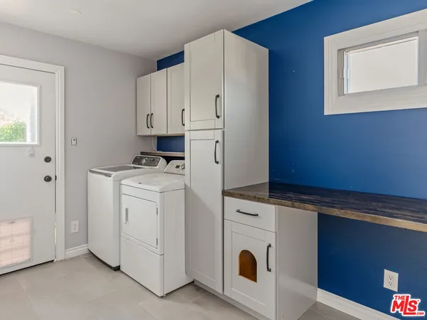 $8,000 | 7630 West 91st Street, Los Angeles, CA 90045
