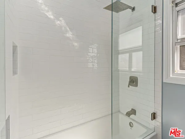 $8,000 | 7630 West 91st Street, Los Angeles, CA 90045