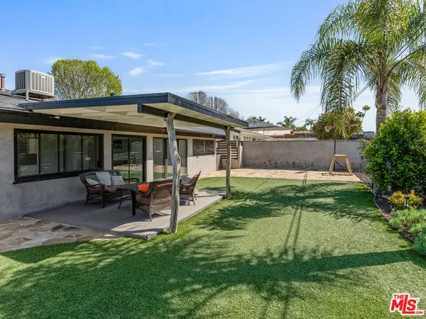 $8,000 | 7630 West 91st Street, Los Angeles, CA 90045