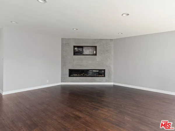 $8,000 | 7630 West 91st Street, Los Angeles, CA 90045