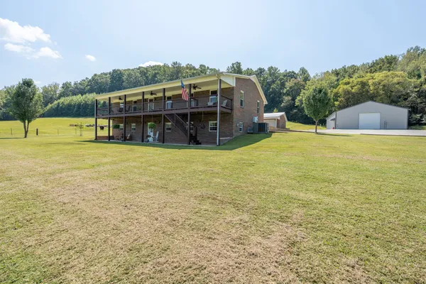 $699,900 | 6285 Rayburn Creek Road, Collinwood, TN 38450