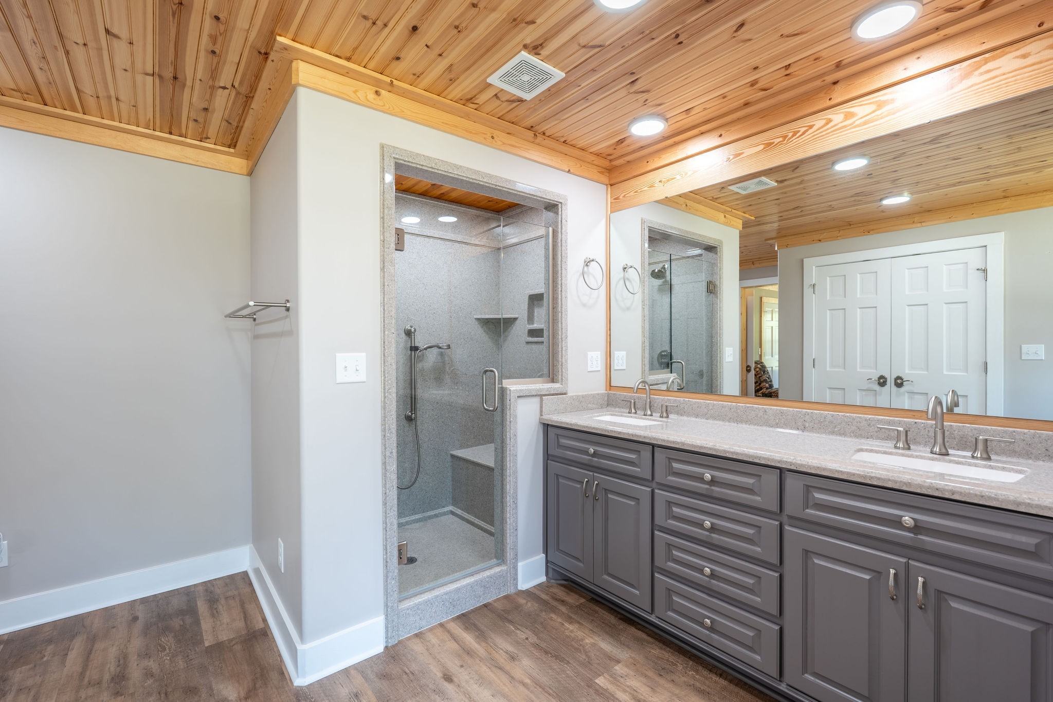 6285 Rayburn Creek Road Collinwood, TN 38450 - Photo 21 of 51 a spacious bathroom with a shower and a sink