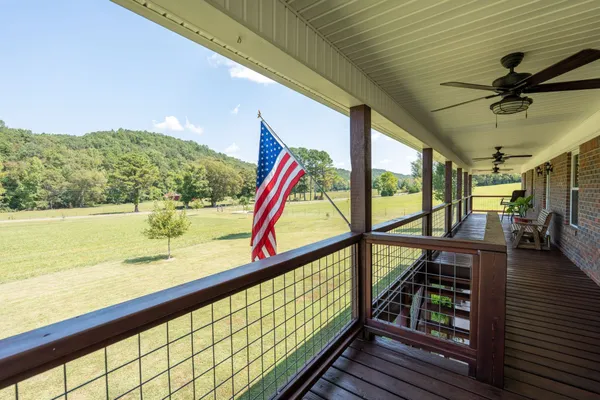 $699,900 | 6285 Rayburn Creek Road, Collinwood, TN 38450