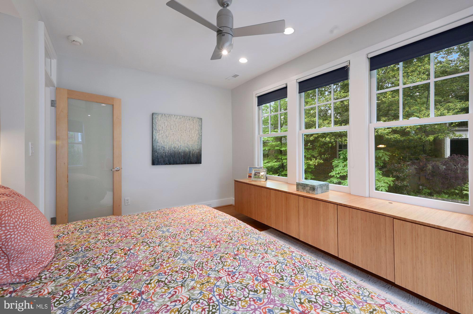 3102 Rodman Street Northwest Washington, DC 20008 - Photo 24 of 40 Primary Bedroom w/built-ins