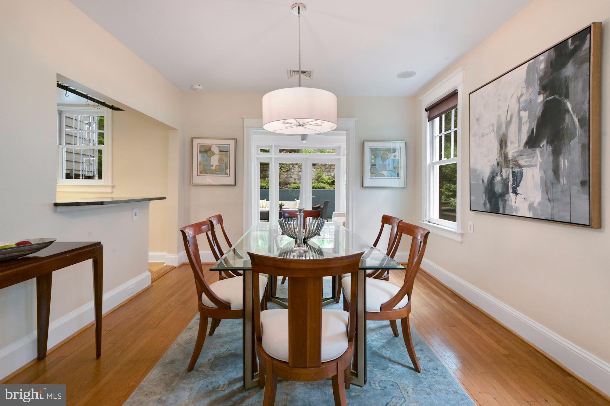 3102 Rodman Street Northwest Washington, DC 20008 - Photo 7 of 40 DIning Room