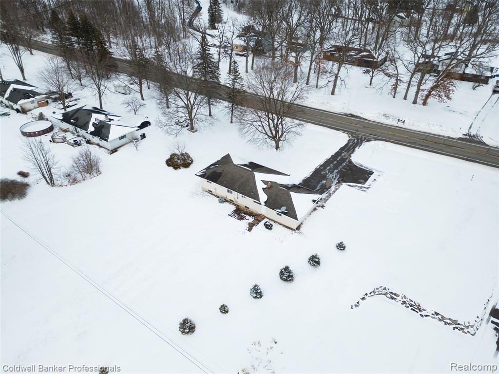 9555 Andersonville Road Clarkston, MI 48346 - Photo 32 of 37 Gallery Image 32