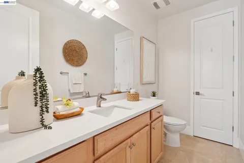 $2,599,000 | 5 Stirling Way, Hayward, CA 94542