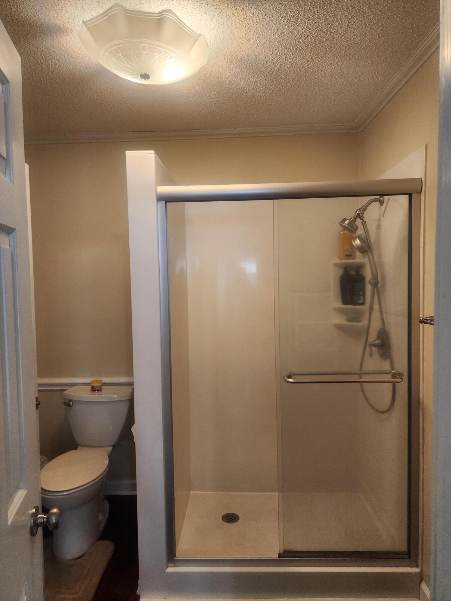5825 Moore Street Hanahan, SC 29410 - Photo 22 of 31 20260606_124437