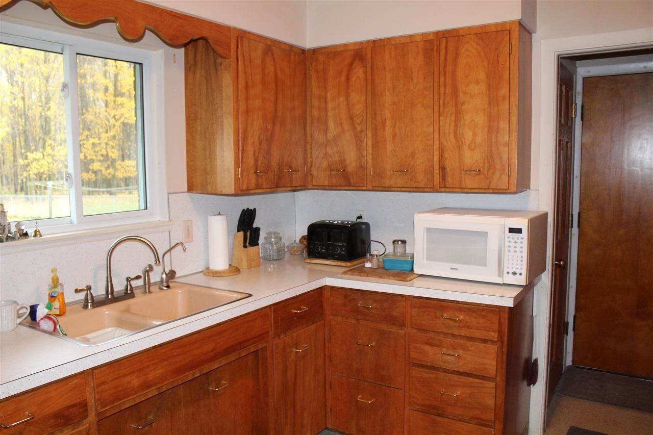 9436 East Richfield Road Davison, MI 48423 - Photo 8 of 20 21523941-7.JPG