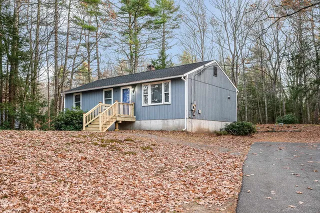 $425,000 | 54 S Road, Fremont, NH 03044