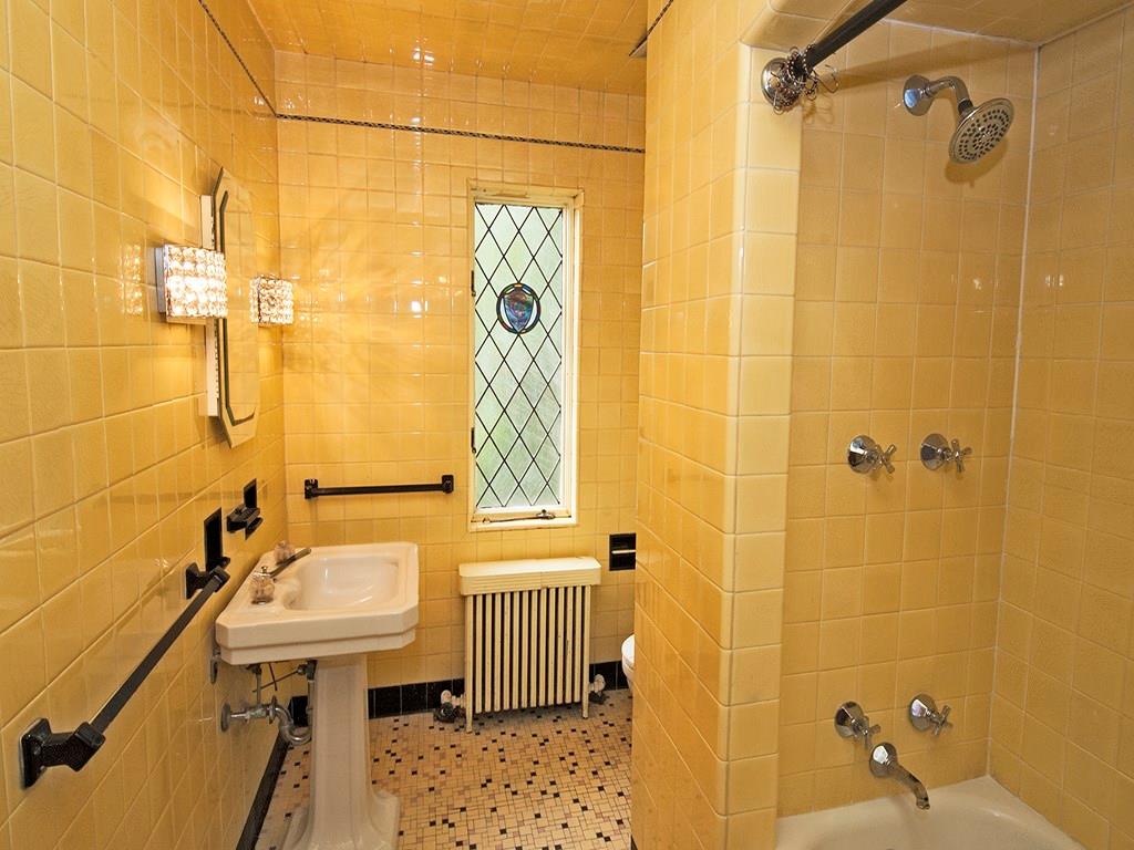 200 Rutledge Drive Pittsburgh, PA 15215 - Photo 16 of 17 Gallery Image 16