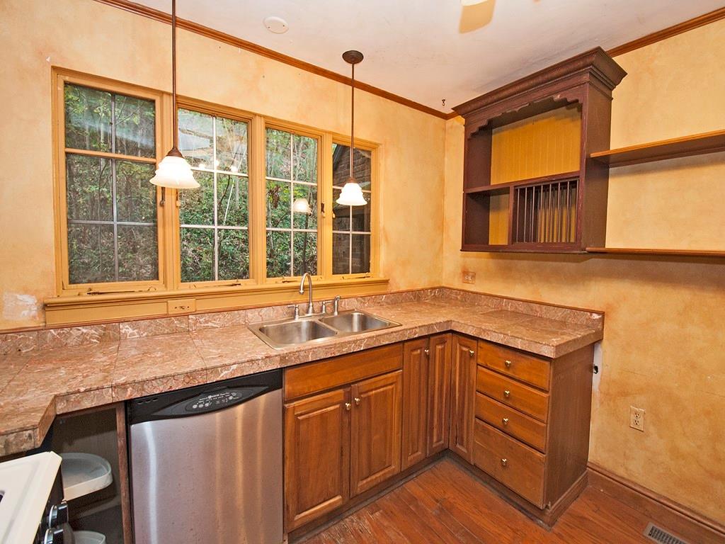 200 Rutledge Drive Pittsburgh, PA 15215 - Photo 8 of 17 Gallery Image 8