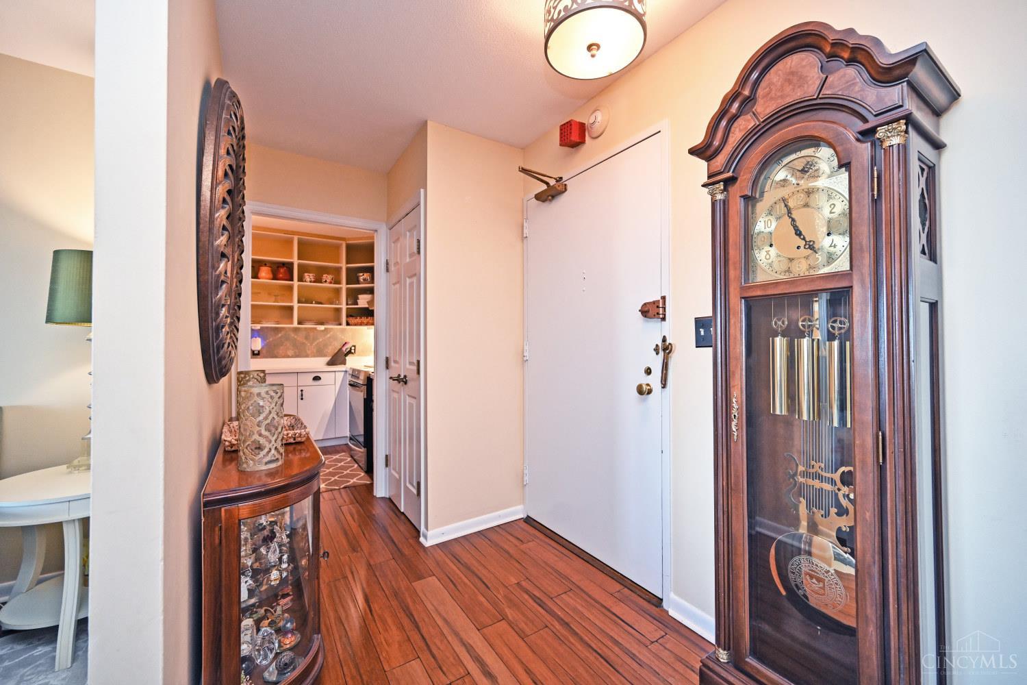 2444 Madison Road, Unit 210A Cincinnati, OH 45208 - Photo 8 of 44 Gallery Image 8