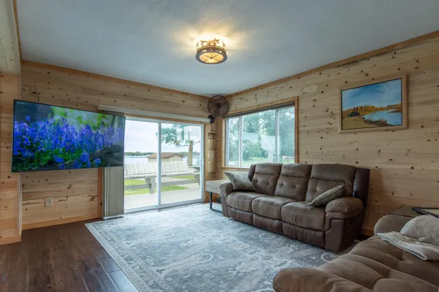 $639,900 | 608 Broadway Street, Wahkon, MN 56386