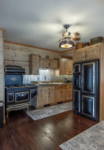 $639,900 | 608 Broadway Street, Wahkon, MN 56386