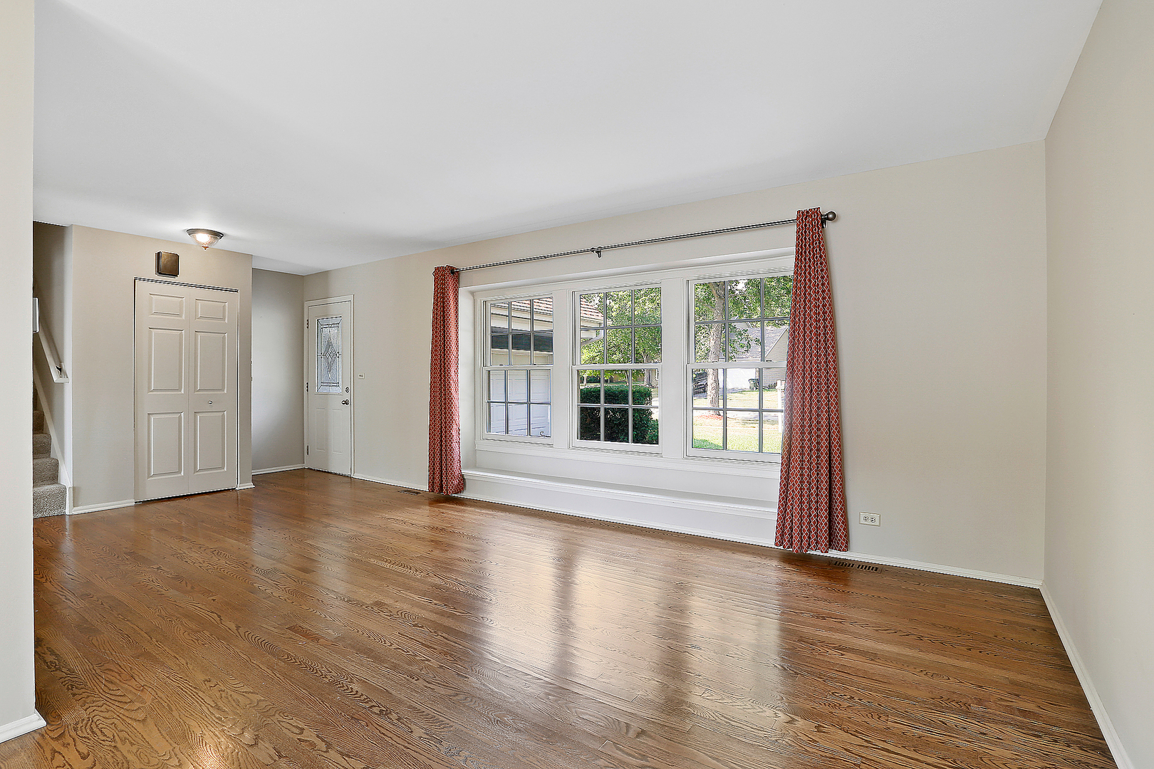 372 Cedarbrook Road Naperville, IL 60565 - Photo 12 of 25
