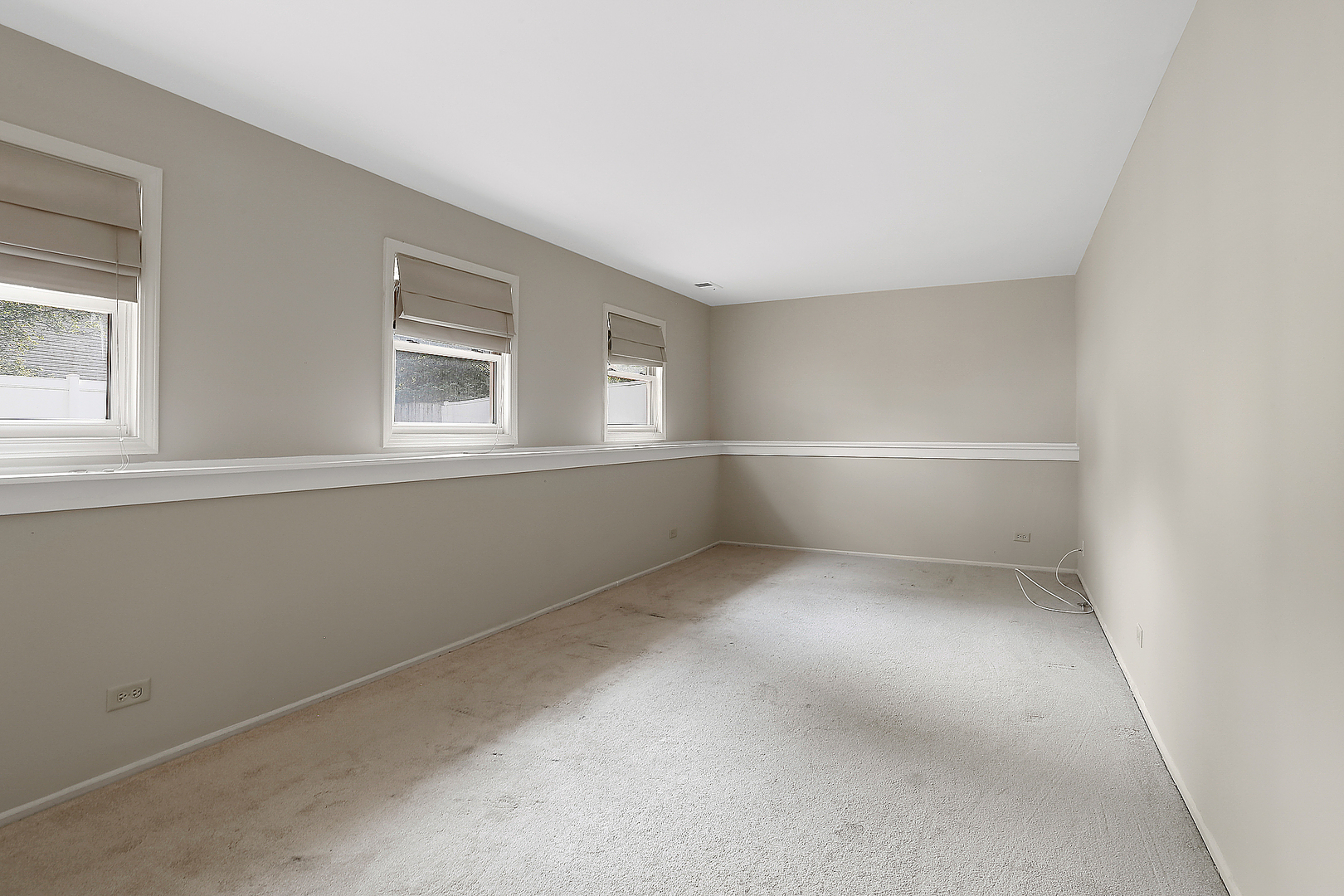 372 Cedarbrook Road Naperville, IL 60565 - Photo 17 of 25