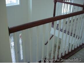 7 Pond Ridge Drive Scranton, PA 18504 - Photo 4 of 6 a view of entryway