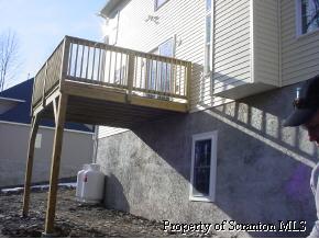 7 Pond Ridge Drive Scranton, PA 18504 - Photo 5 of 6 a view of entryway
