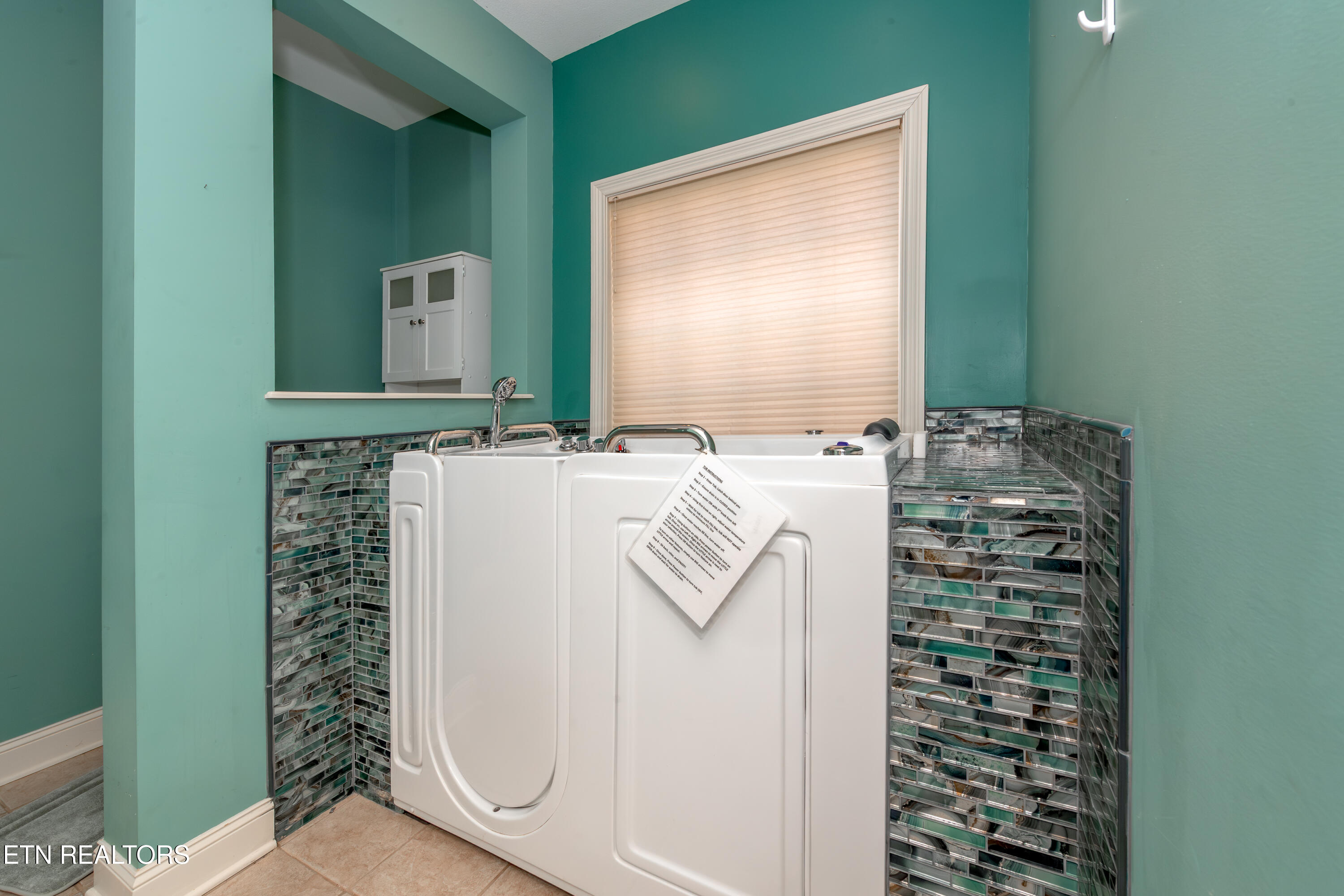 120 Meridian Way Clinton, TN 37716 - Photo 17 of 47 DSC_3917-Edit
