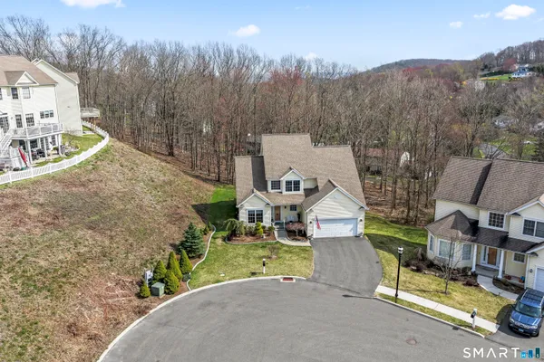 $660,000 | 18 Spring Ridge Court, Unit 18, Danbury, CT 06811