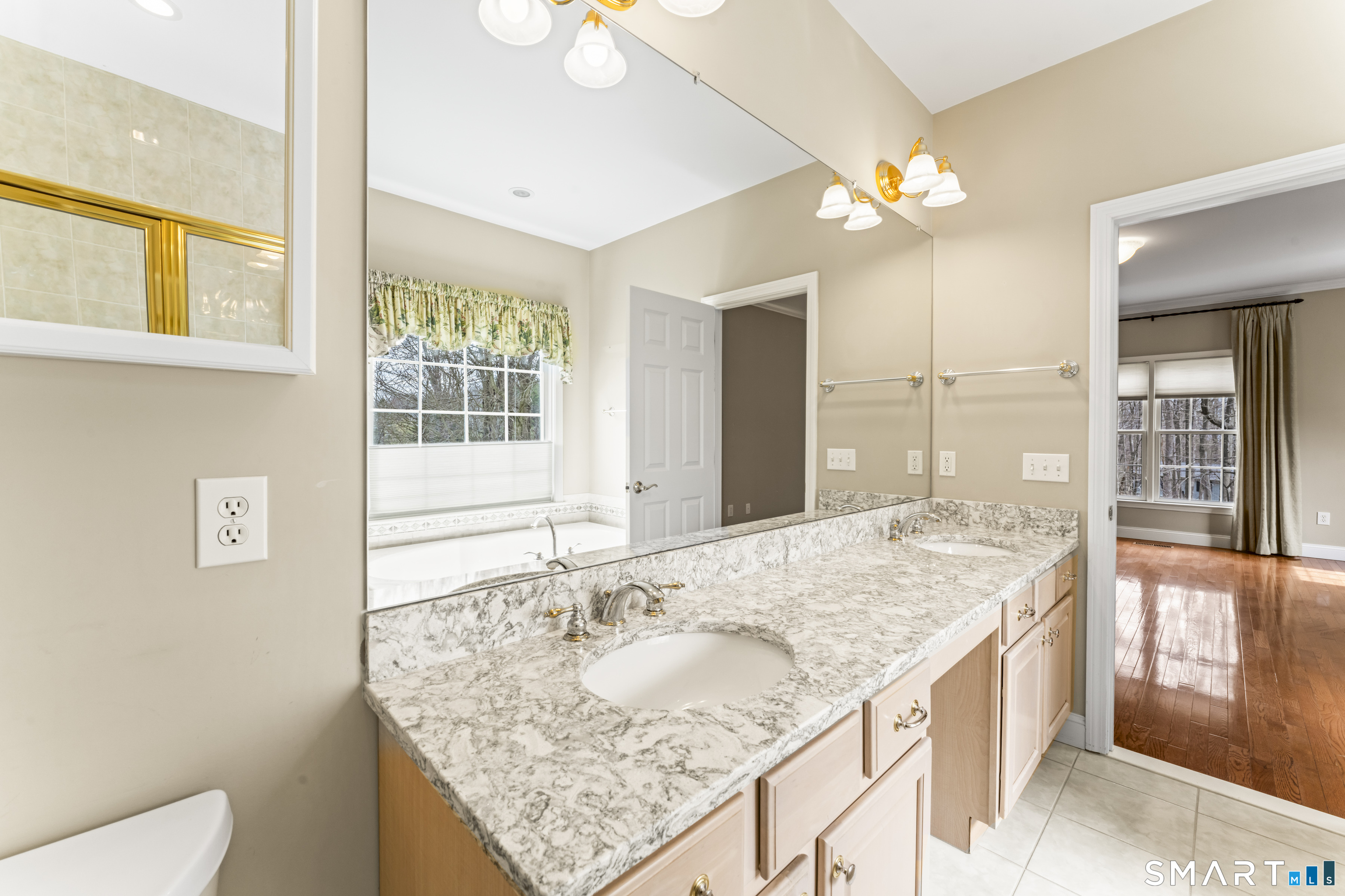 18 Spring Ridge Court, Unit 18 Danbury, CT 06811 - Photo 23 of 40