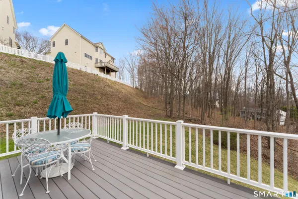 $660,000 | 18 Spring Ridge Court, Unit 18, Danbury, CT 06811