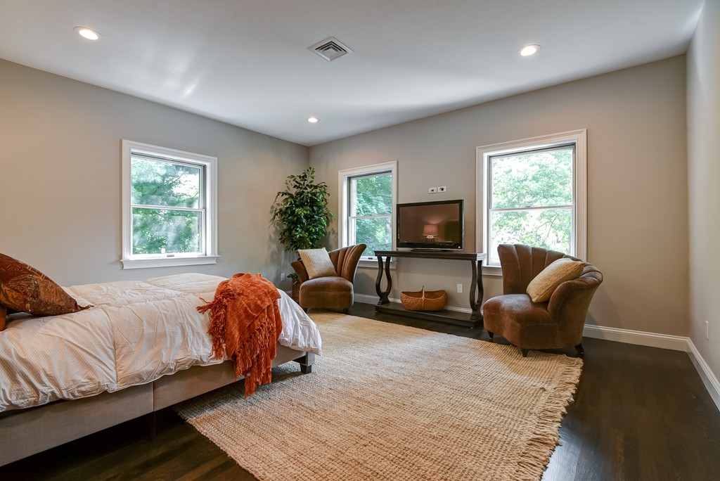 68 Pheasant Landing Road Needham, MA 02492 - Photo 16 of 30