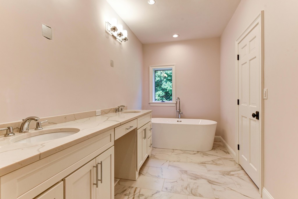 68 Pheasant Landing Road Needham, MA 02492 - Photo 18 of 30