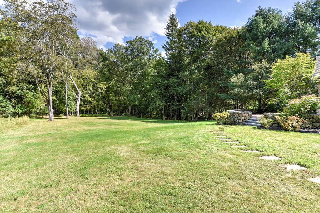 68 Pheasant Landing Road Needham, MA 02492 - Photo 26 of 30