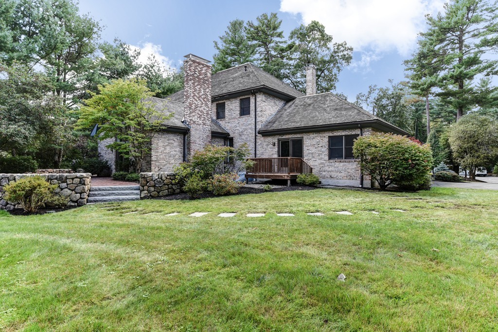 68 Pheasant Landing Road Needham, MA 02492 - Photo 27 of 30