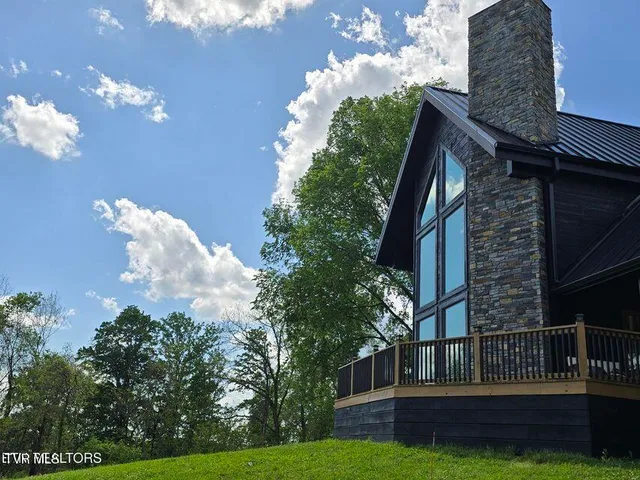$1,900,000 | 833 Duck Creek Road, Sneedville, TN 37869
