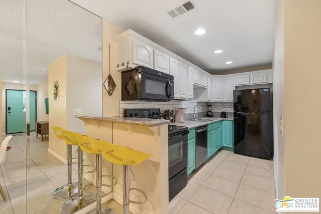 $185,000 | 575 North Villa Court, Unit 204, Palm Springs, CA 92262