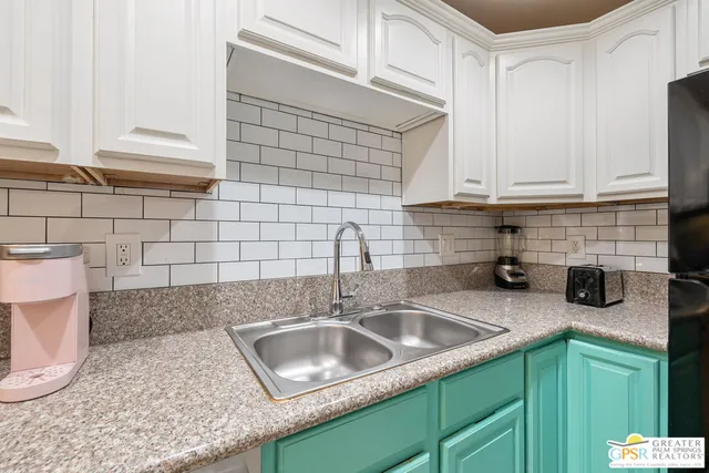 $185,000 | 575 North Villa Court, Unit 204, Palm Springs, CA 92262