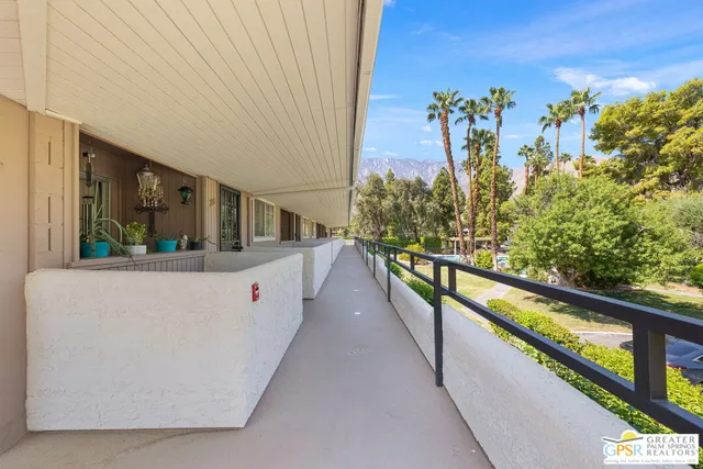 $185,000 | 575 North Villa Court, Unit 204, Palm Springs, CA 92262