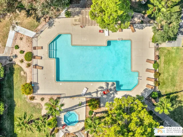 $185,000 | 575 North Villa Court, Unit 204, Palm Springs, CA 92262
