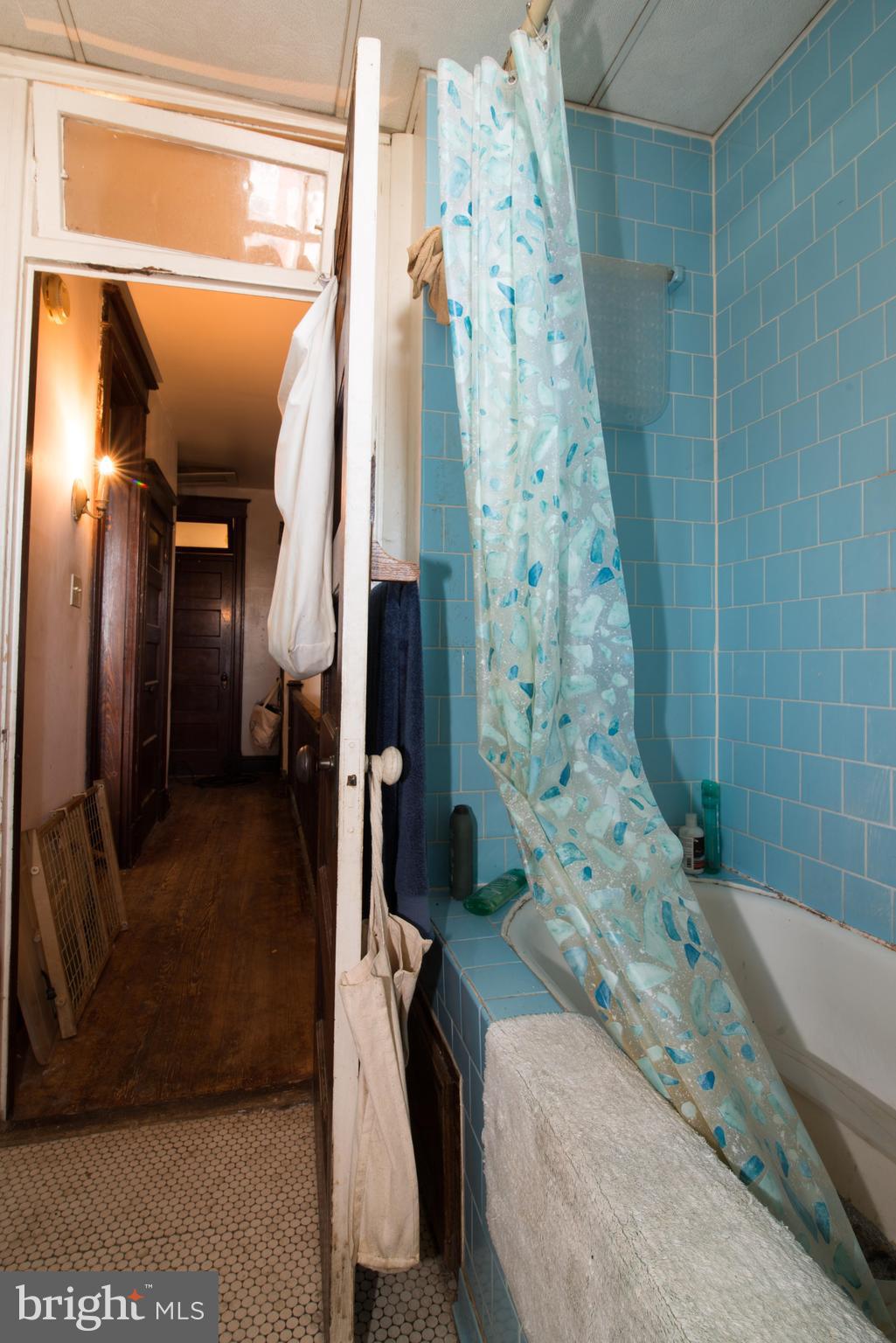 731 Park Road Northwest Washington, DC 20010 - Photo 23 of 28 Bath