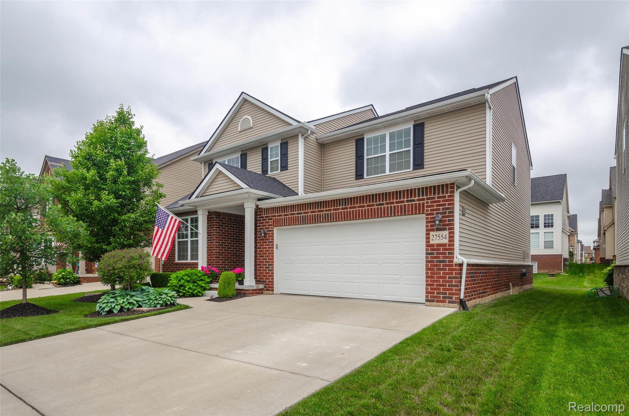 27554 Cromwell Road Novi, MI 48374 - Photo 3 of 36 00__36.jpg